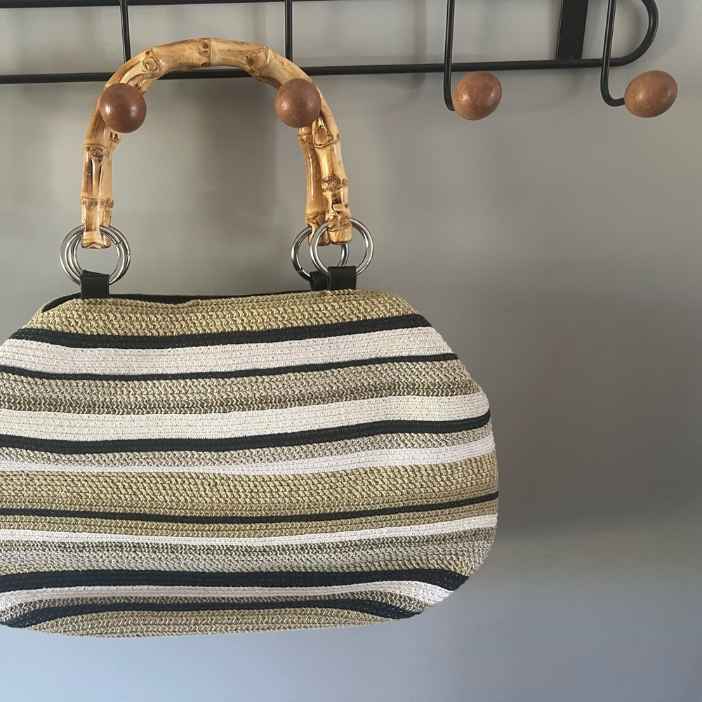Woven Bamboo Handle Stripe Tote — White, Black & Olive